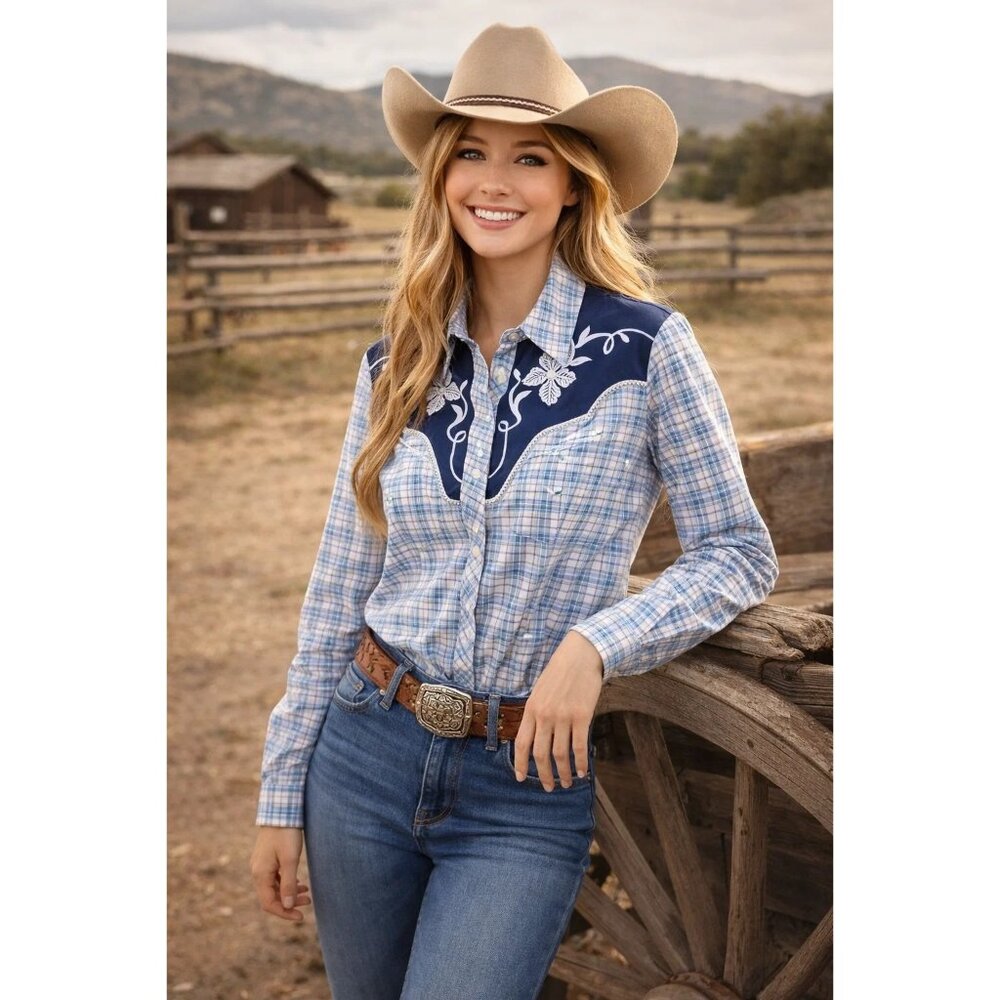 ROPER New size Large Women's Snap-Front Long Sleeve